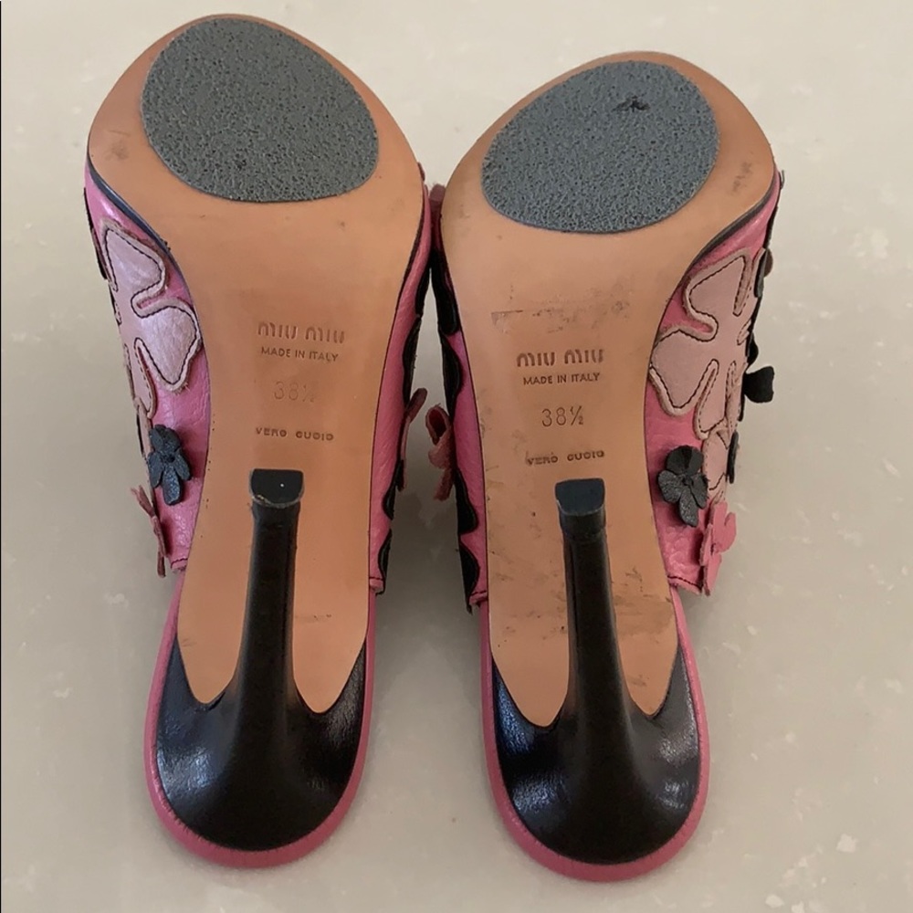 MiuMiu stunning heels with 🌸 flower detail - Picture 6 of 8